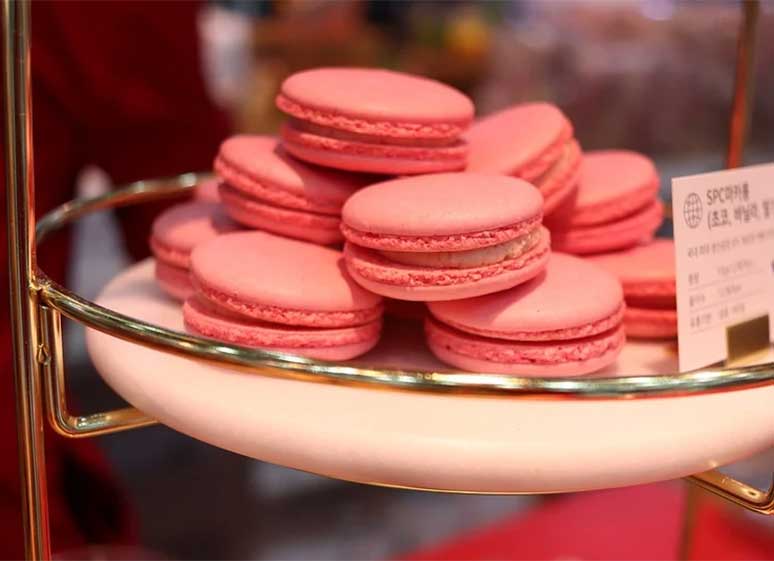 French-Macarons---Martha-Stewart