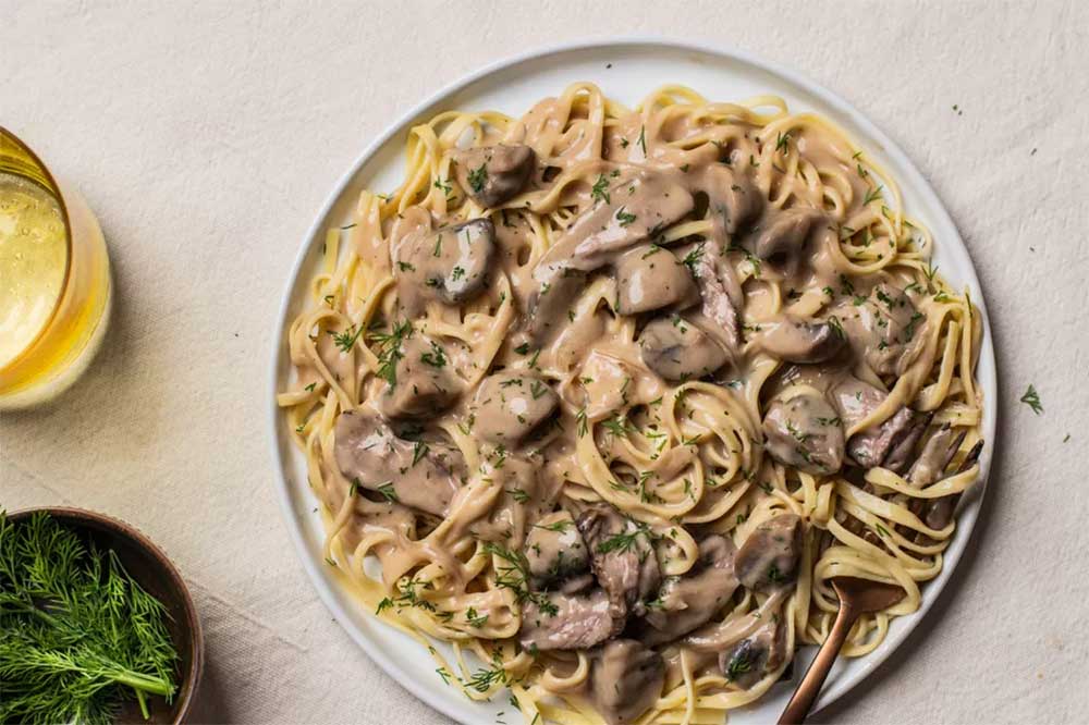 9).-Beef-Stroganoff