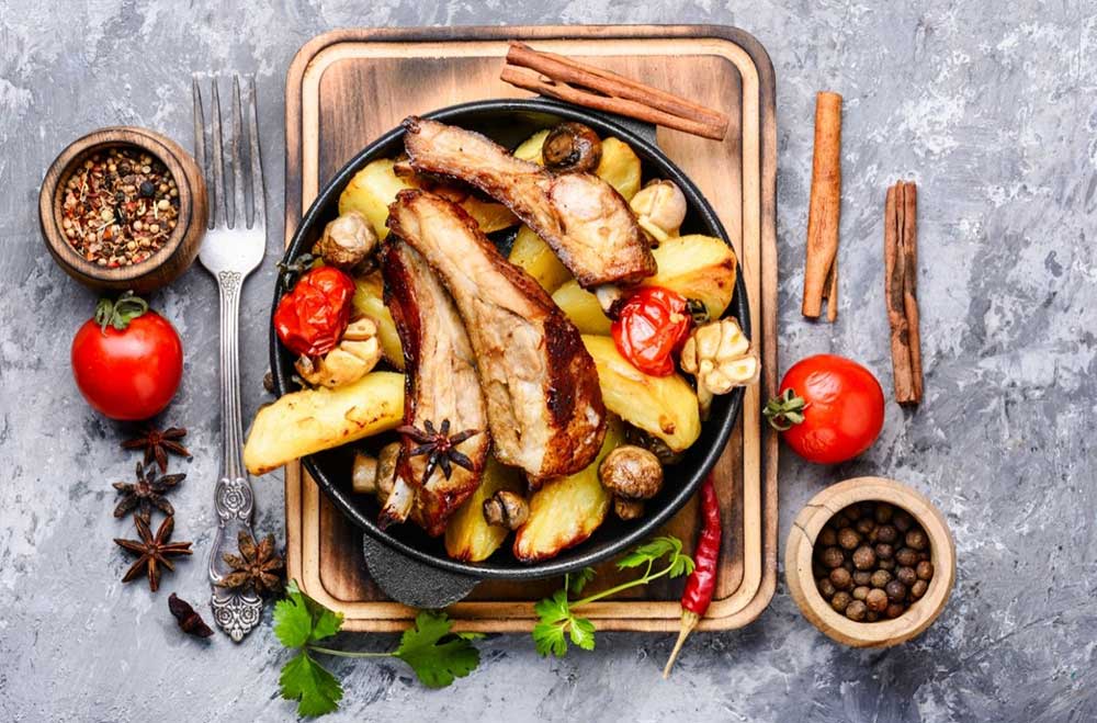 spareribs-with-potato-salad