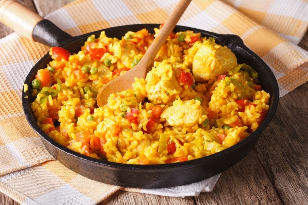 Yellow Rice with Chicken (Arroz Amarillo Con Pollo)