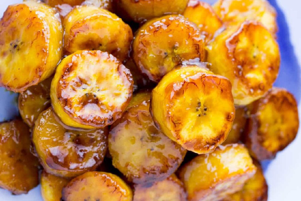Plantains fritos dulces pegajosos Plantains fritos dulces pegajosos